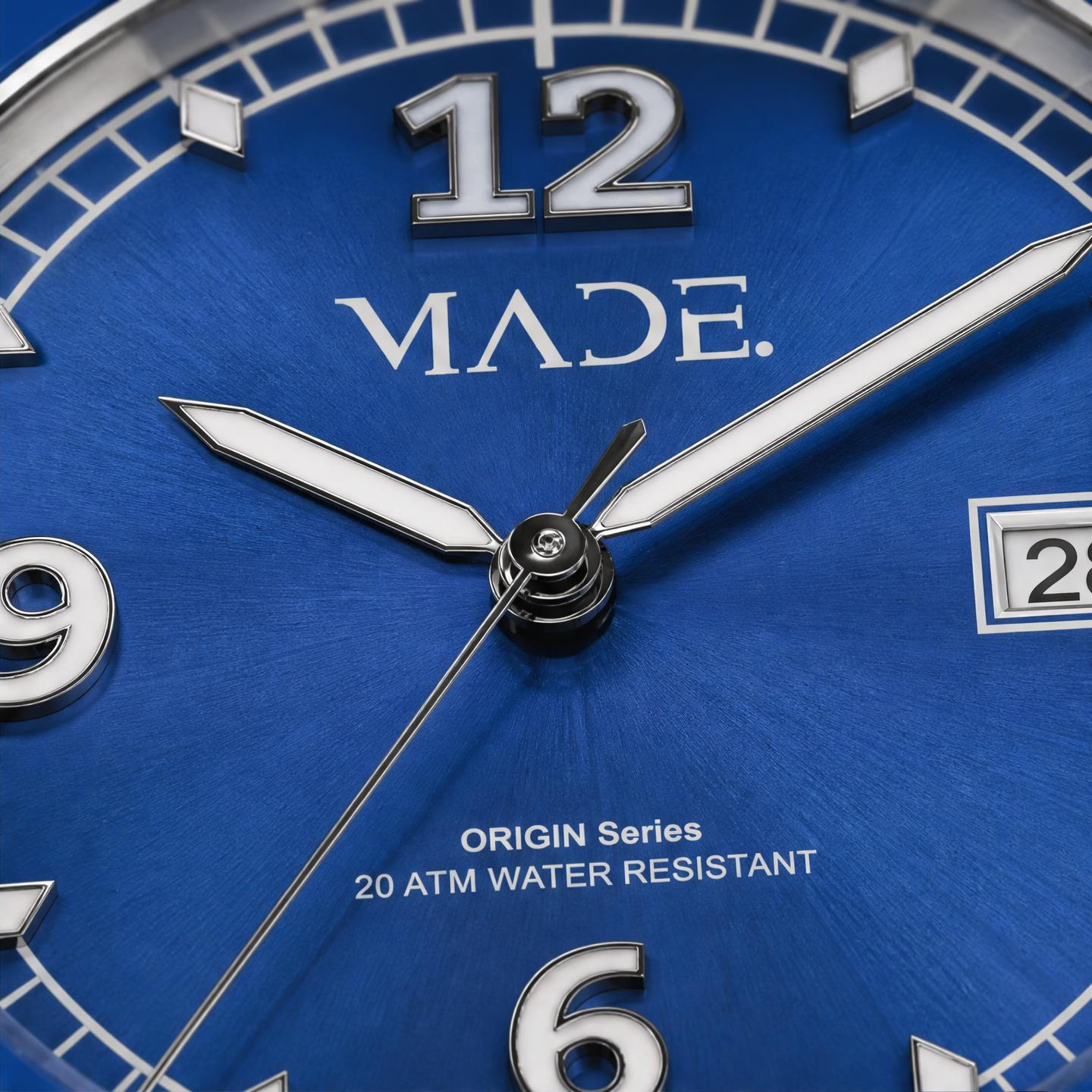 Sunburst Dial With Raised Indices Sunburst finish catches the light from every angle, creating depth and movement. Raised hour markers and bold numerals add dimension, clarity, and a premium feel that is noticeable the moment you put it on.
